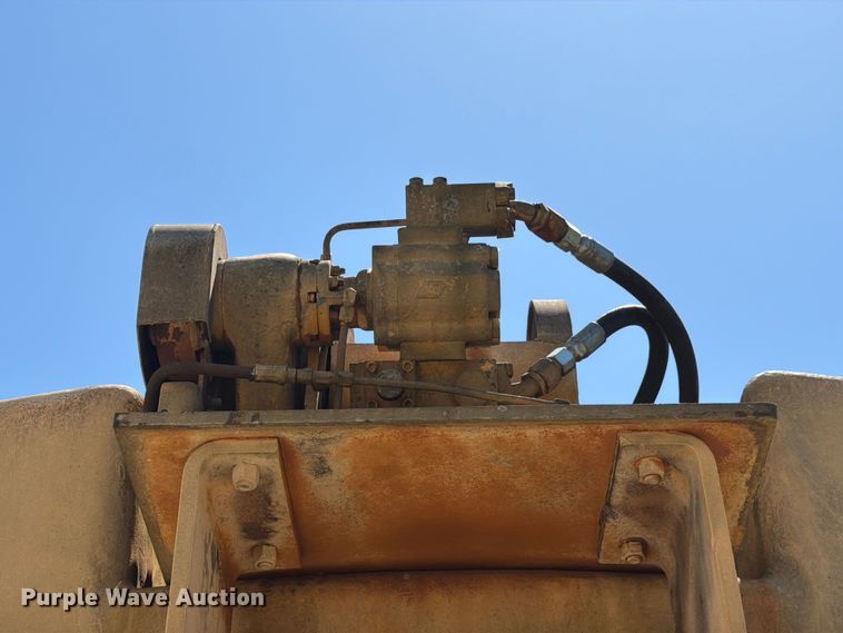 image for item FC3074 1966 Galion 150 crane