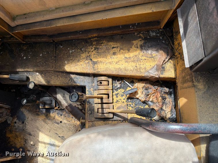image for item FC3074 1966 Galion 150 crane