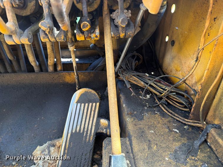 image for item FC3074 1966 Galion 150 crane