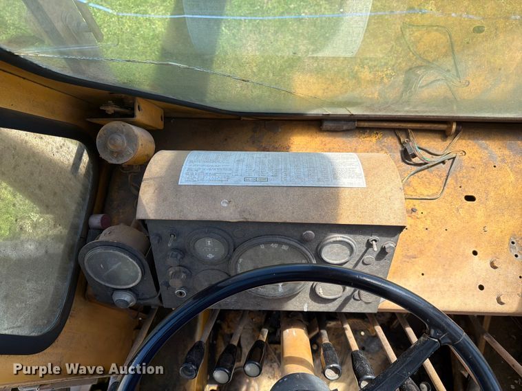image for item FC3074 1966 Galion 150 crane