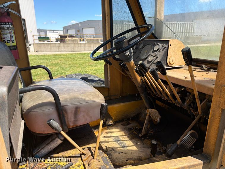 image for item FC3074 1966 Galion 150 crane
