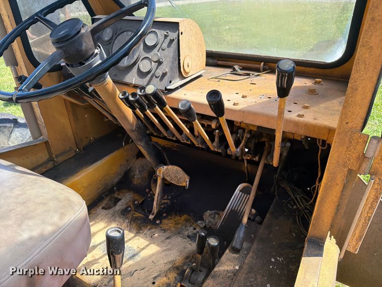 image for item FC3074 1966 Galion 150 crane