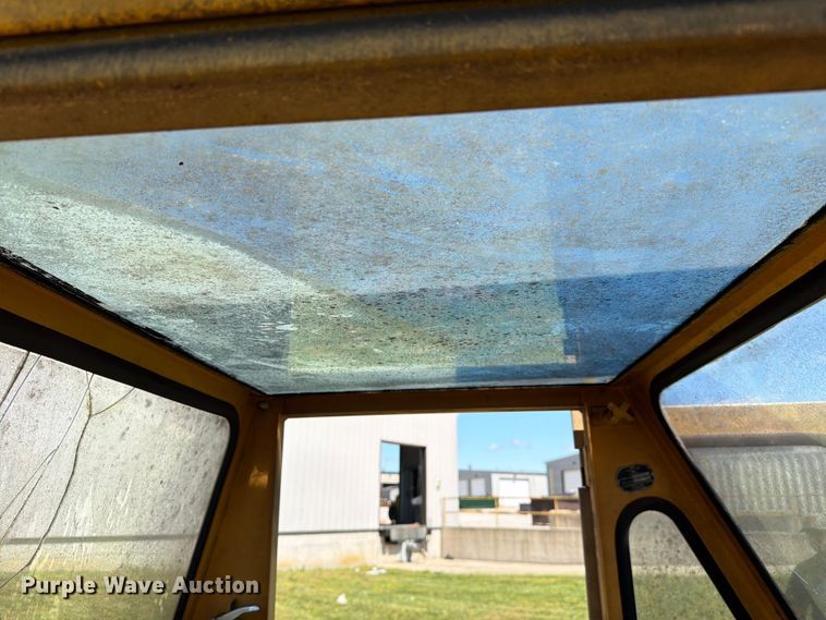 image for item FC3074 1966 Galion 150 crane
