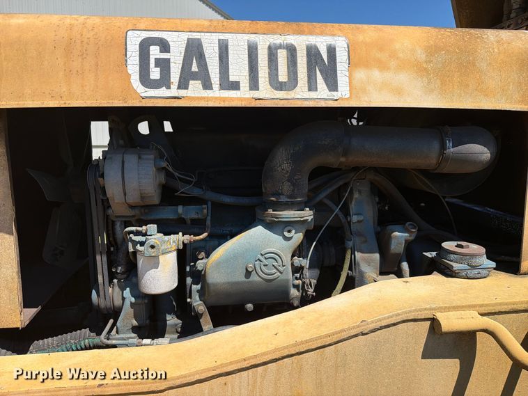 image for item FC3074 1966 Galion 150 crane
