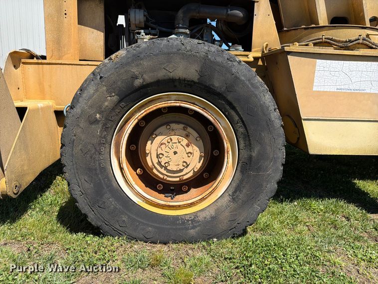image for item FC3074 1966 Galion 150 crane