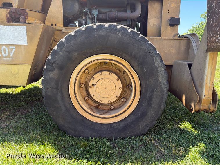 image for item FC3074 1966 Galion 150 crane