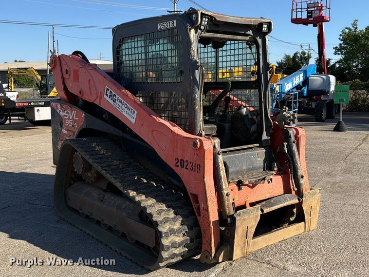 image for item FC3075 Kubota SVL95-2S tracked skid steer loader