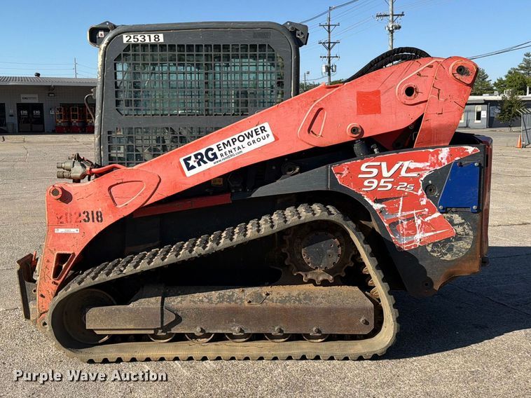 image for item FC3075 Kubota SVL95-2S tracked skid steer loader