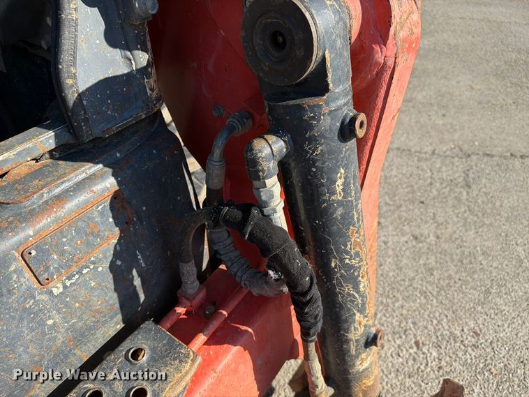 image for item FC3075 Kubota SVL95-2S tracked skid steer loader