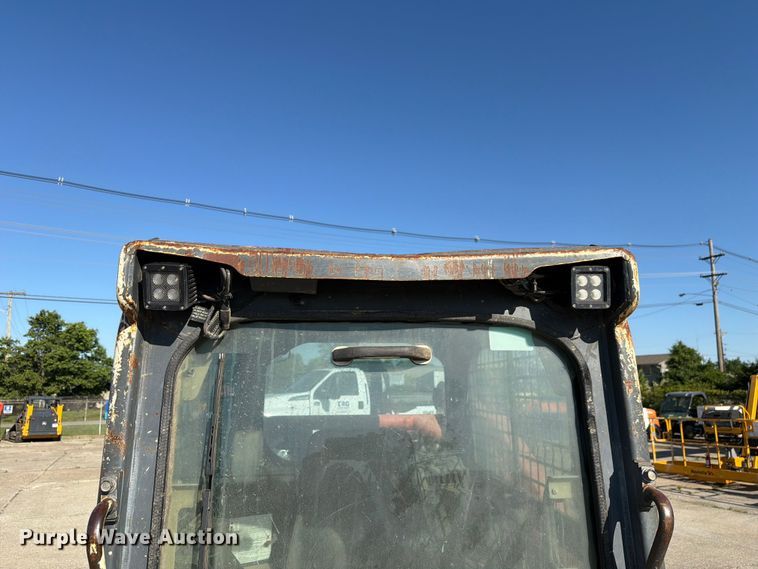 image for item FC3075 Kubota SVL95-2S tracked skid steer loader