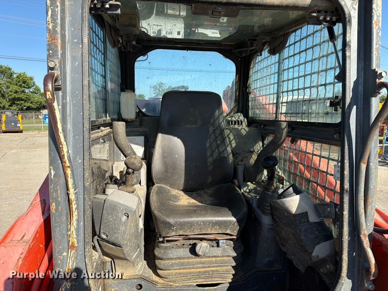 image for item FC3075 Kubota SVL95-2S tracked skid steer loader