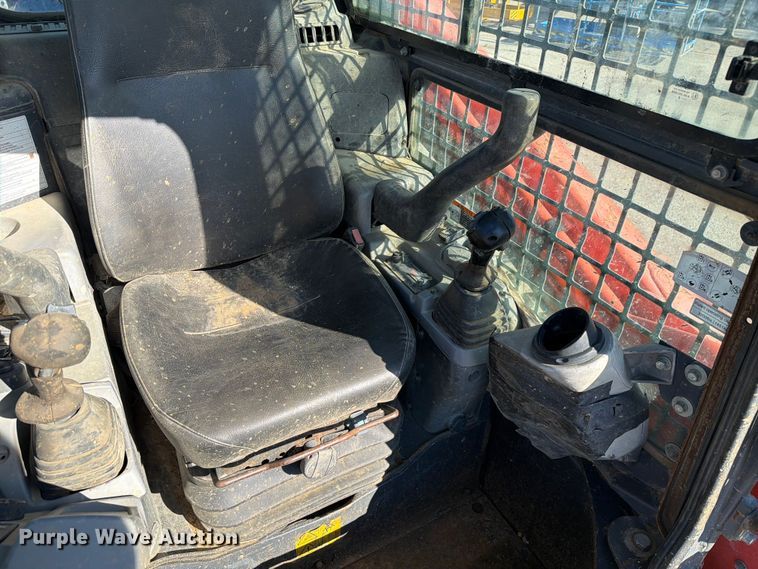 image for item FC3075 Kubota SVL95-2S tracked skid steer loader