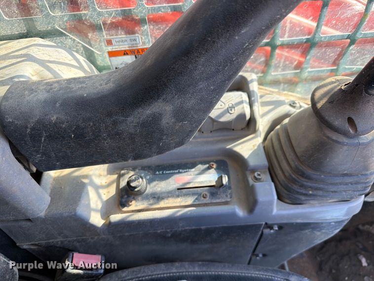 image for item FC3075 Kubota SVL95-2S tracked skid steer loader