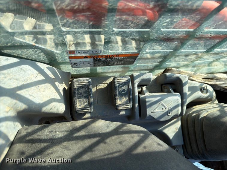 image for item FC3075 Kubota SVL95-2S tracked skid steer loader