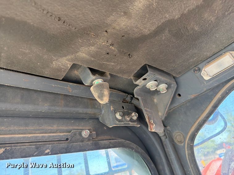 image for item FC3075 Kubota SVL95-2S tracked skid steer loader