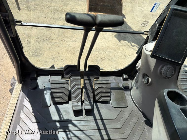 image for item FC3086 2017 Volvo EC140EL excavator