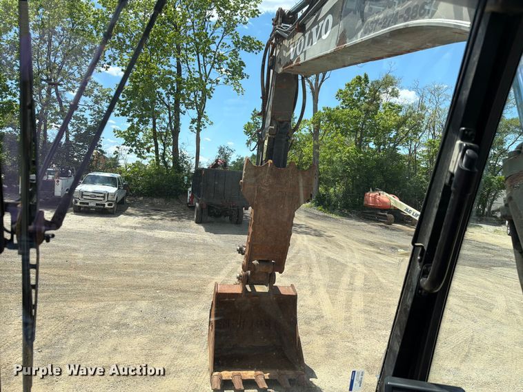 image for item FC3086 2017 Volvo EC140EL excavator