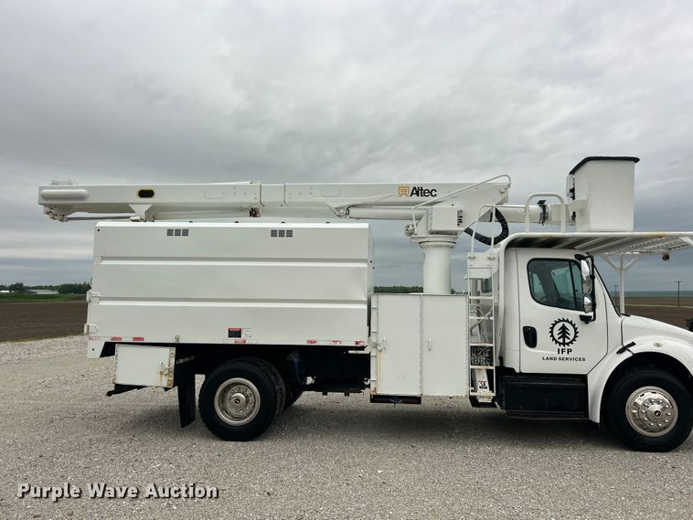 image for item FC5458 2014 Freightliner M2 forestry bucket truck