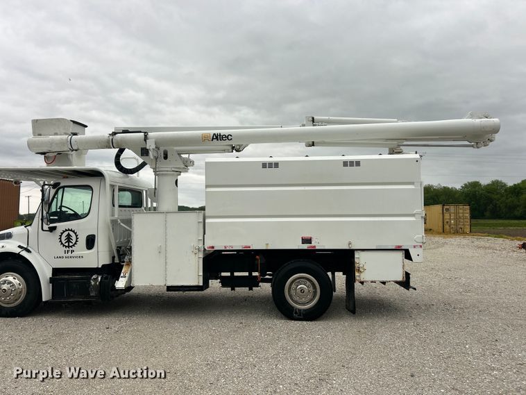 image for item FC5458 2014 Freightliner M2 forestry bucket truck