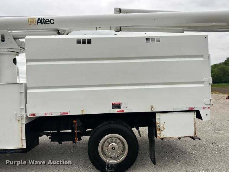 image for item FC5458 2014 Freightliner M2 forestry bucket truck