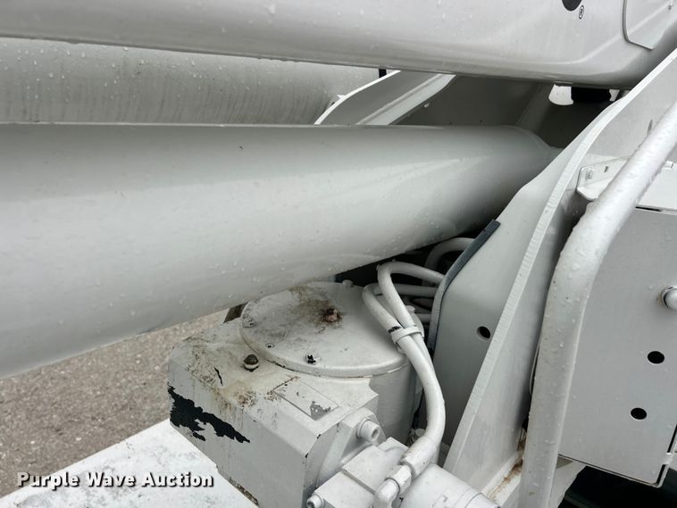image for item FC5458 2014 Freightliner M2 forestry bucket truck