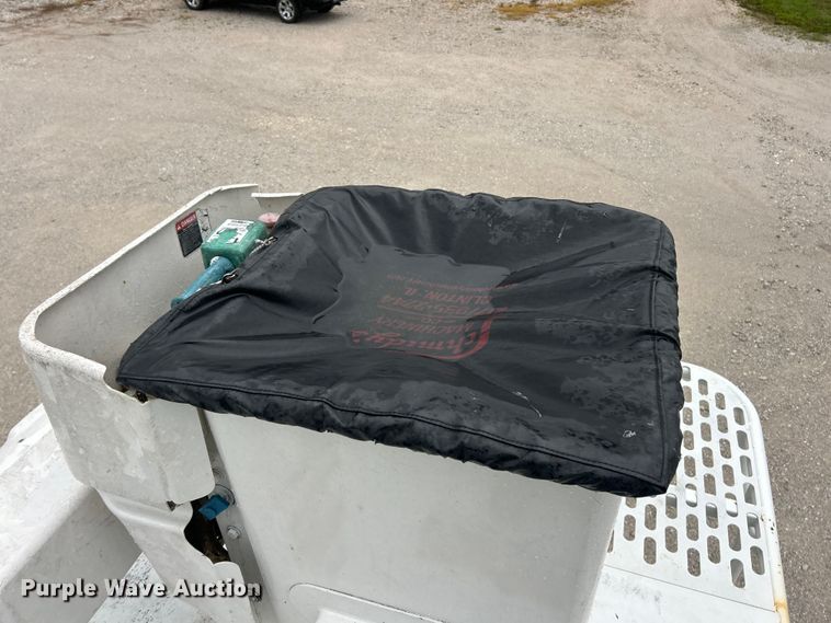 image for item FC5458 2014 Freightliner M2 forestry bucket truck
