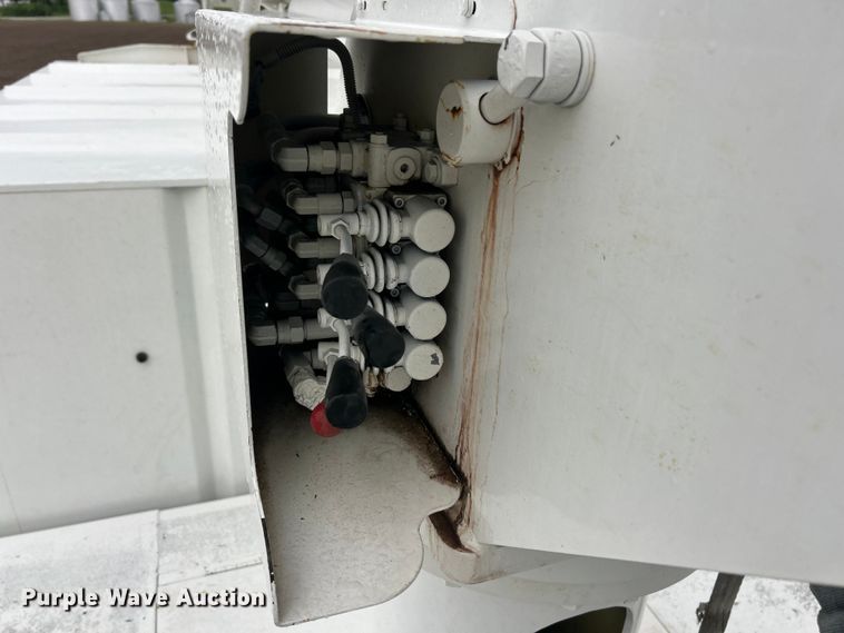 image for item FC5458 2014 Freightliner M2 forestry bucket truck