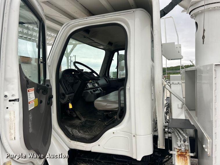 image for item FC5458 2014 Freightliner M2 forestry bucket truck