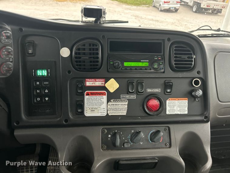 image for item FC5458 2014 Freightliner M2 forestry bucket truck