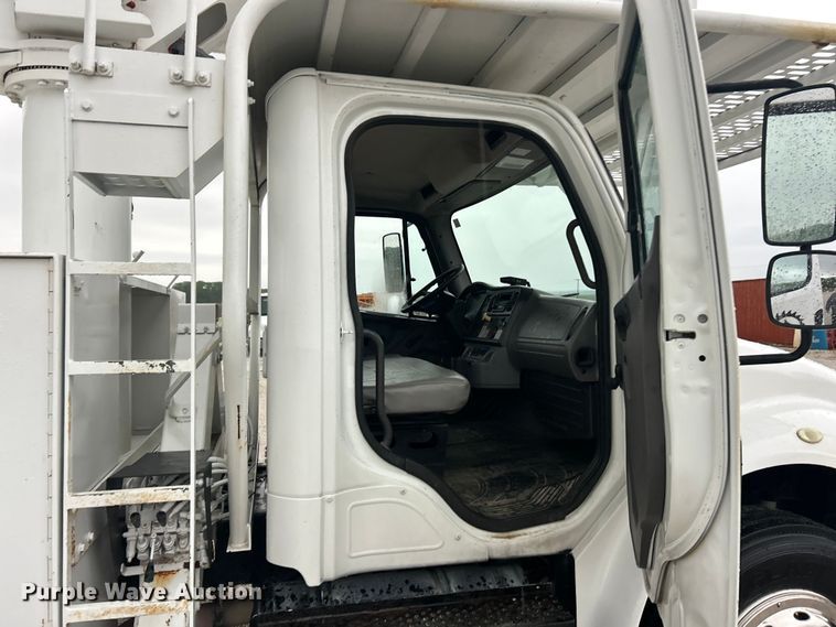 image for item FC5458 2014 Freightliner M2 forestry bucket truck