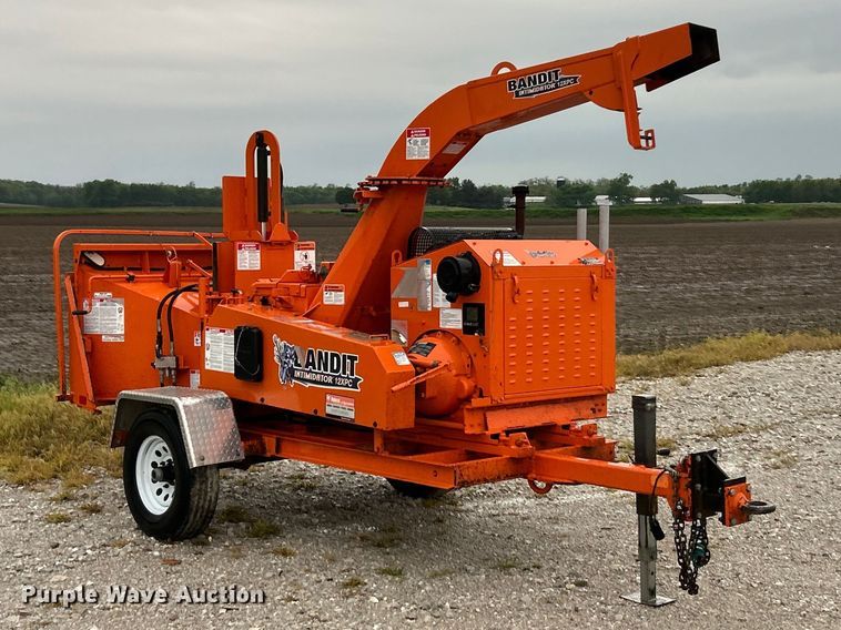 image for item FC5459 2019 Bandit 12XPC wood chipper