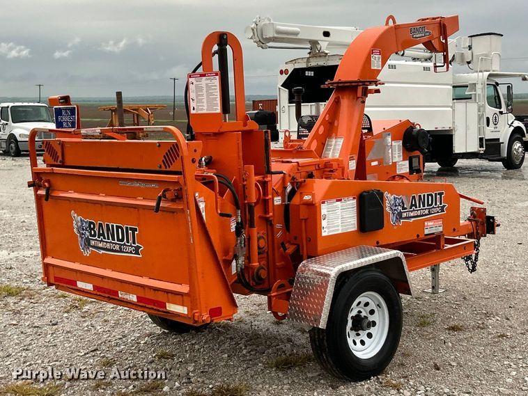 image for item FC5459 2019 Bandit 12XPC wood chipper