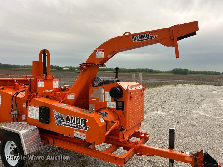 image for item FC5459 2019 Bandit 12XPC wood chipper