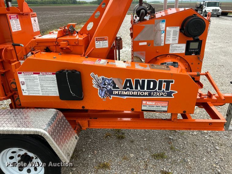 image for item FC5459 2019 Bandit 12XPC wood chipper