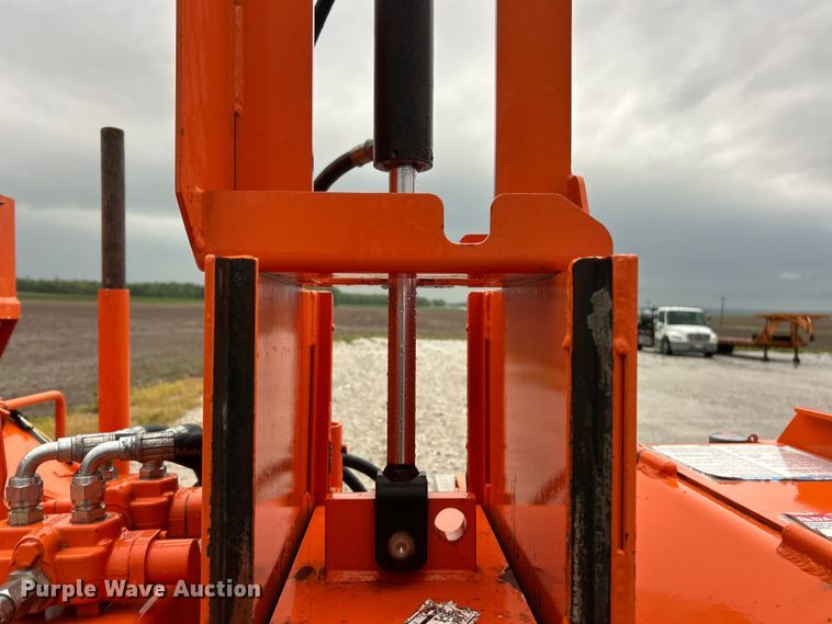 image for item FC5459 2019 Bandit 12XPC wood chipper