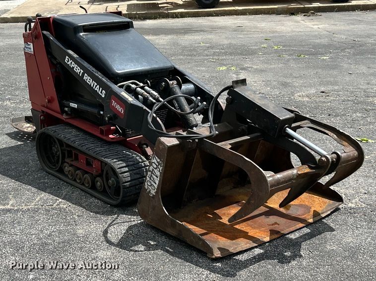 image for item FC5467 2019 Toro Dingo 22324 compact utility loader