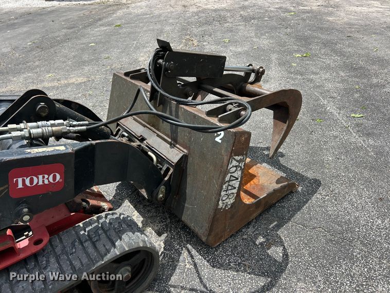 image for item FC5467 2019 Toro Dingo 22324 compact utility loader
