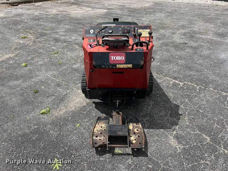 image for item FC5467 2019 Toro Dingo 22324 compact utility loader