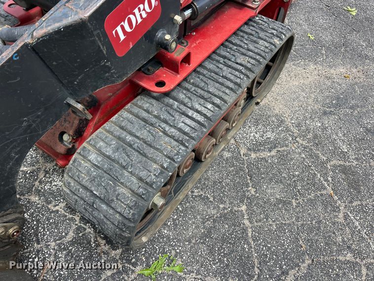 image for item FC5467 2019 Toro Dingo 22324 compact utility loader