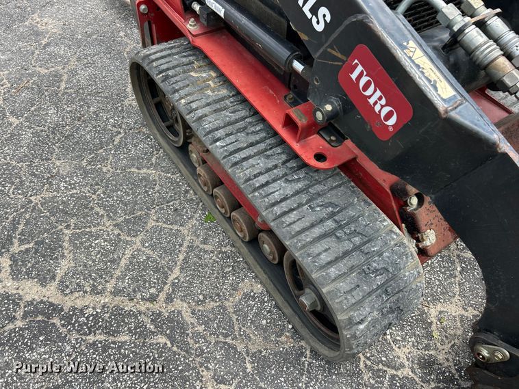 image for item FC5467 2019 Toro Dingo 22324 compact utility loader