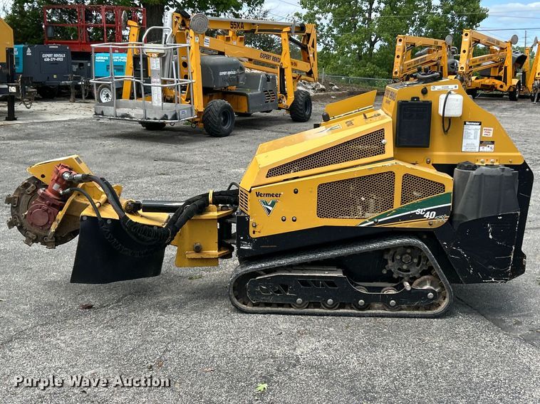 image for item FC5469 2020 Vermeer SC40TX stump grinder