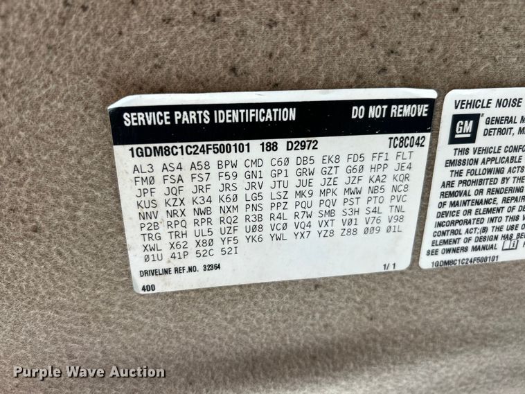 image for item FC5476 2004 GMC C8500 chipper truck