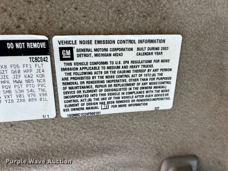 image for item FC5476 2004 GMC C8500 chipper truck