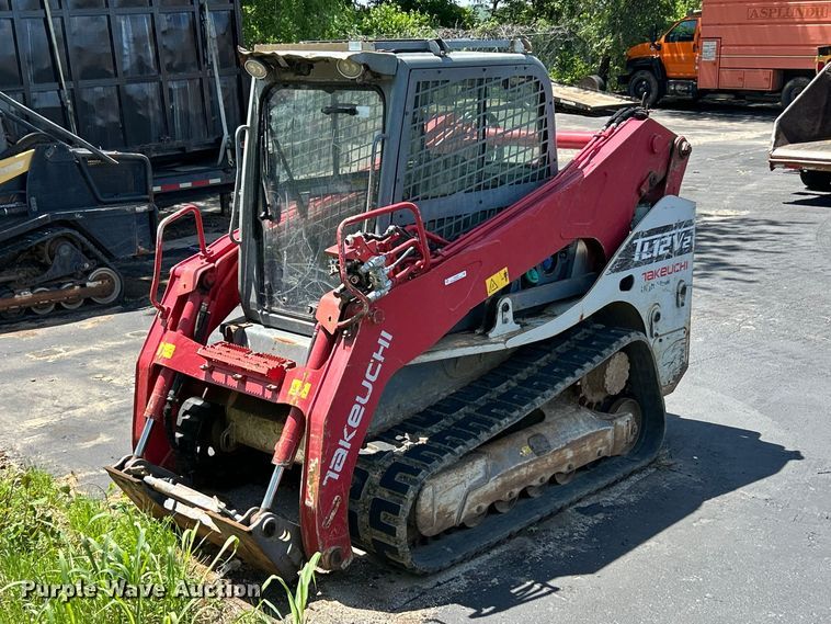 image for item FC5479 Takeuchi TL12V2 tracked skid steer loader