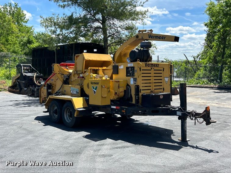 image for item FC5480 2008 Vermeer BC2100XL wood chipper