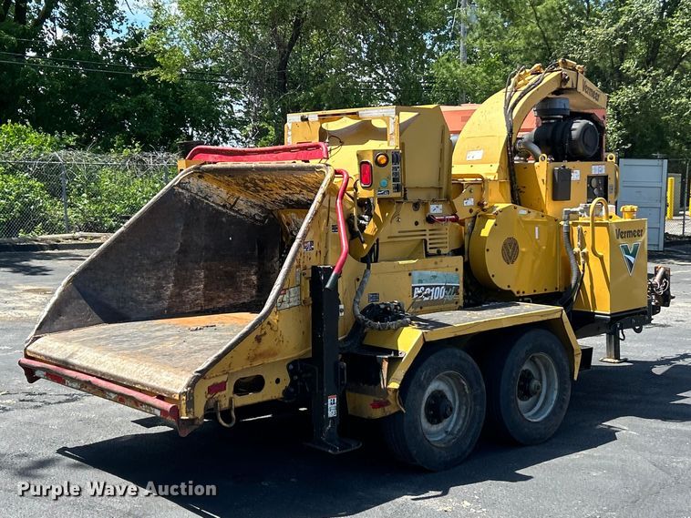 image for item FC5480 2008 Vermeer BC2100XL wood chipper