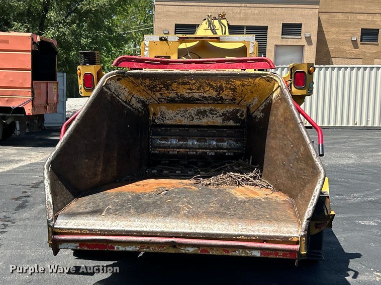 image for item FC5480 2008 Vermeer BC2100XL wood chipper