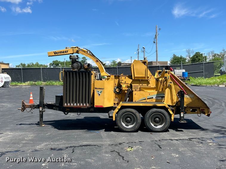 image for item FC5480 2008 Vermeer BC2100XL wood chipper