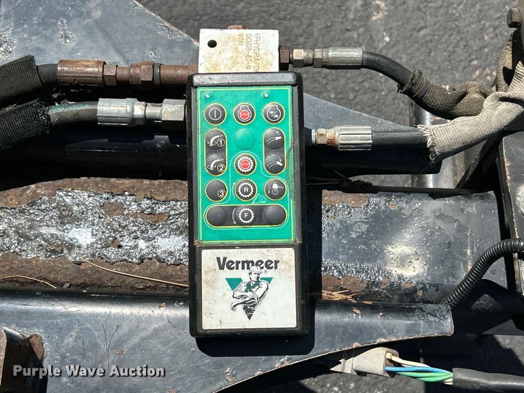 image for item FC5480 2008 Vermeer BC2100XL wood chipper