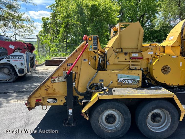 image for item FC5480 2008 Vermeer BC2100XL wood chipper